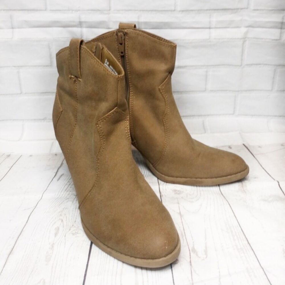 AEO American Eagle Tan Zip Heel Ankle Boots 9M